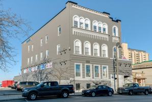 featured image of 117 Christina St N