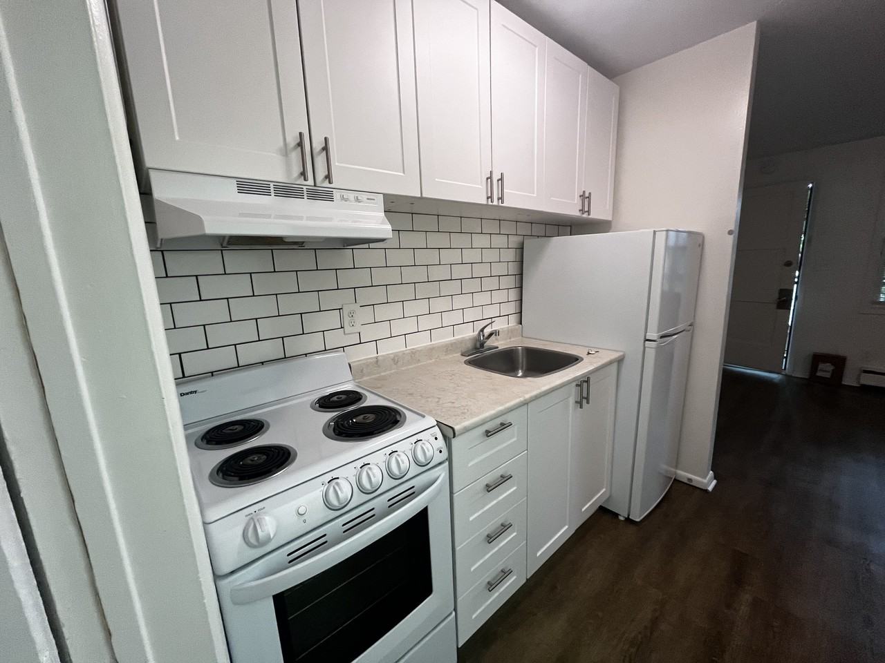 Queen St - 186 - Photo 6 of 19