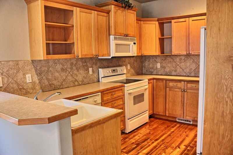 1601 S Euclid Ave - Photo 6 of 11