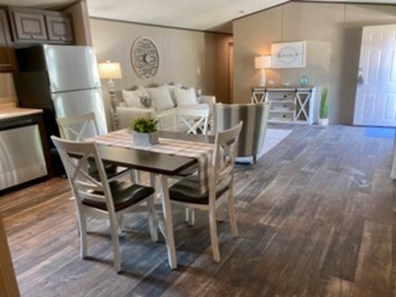 71 Lakeside Ln - Photo 2 of 3