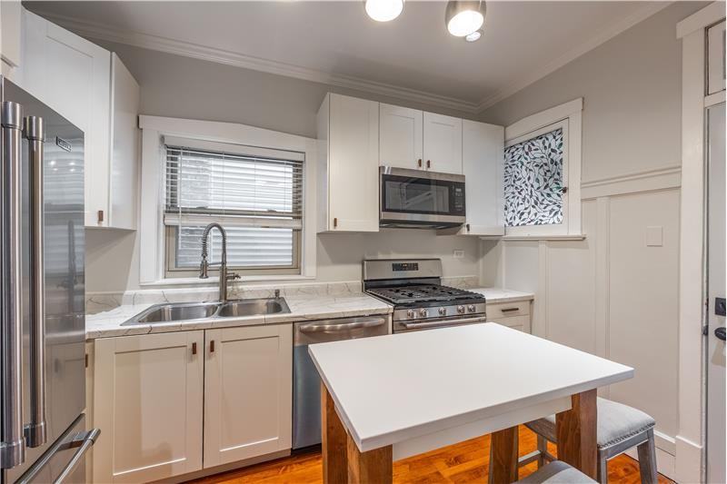 2732 N Monticello Ave #1R - Photo 5 of 21