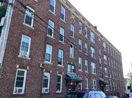 featured image of 427 S Elm St