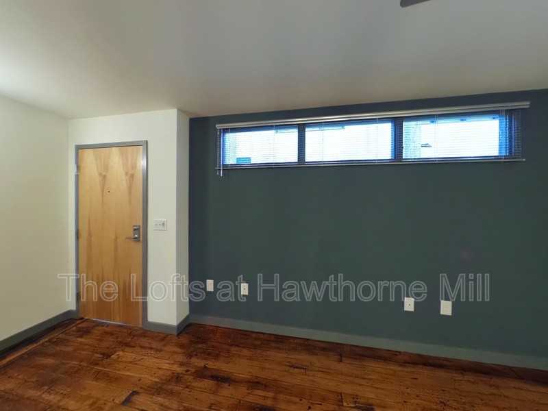 1101 Hawthorne Ln #231 - Photo 2 of 10