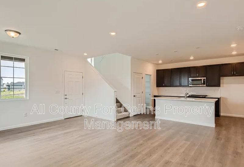 5926 Flying Mallard Dr - Photo 2 of 10