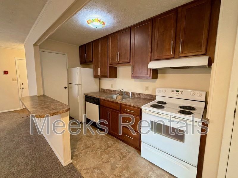 1663 6th Ave #1 - Photo 6 of 10