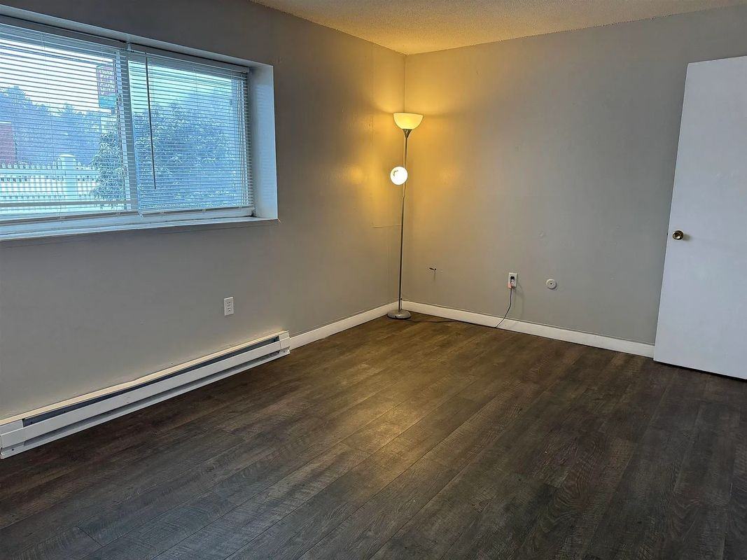 128 Loudon Rd ##12f - Photo 4 of 10