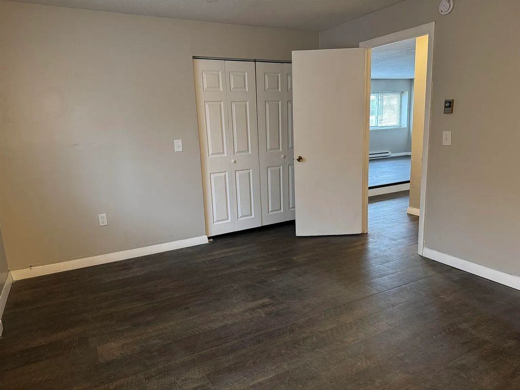 128 Loudon Rd ##12f - Photo 6 of 10