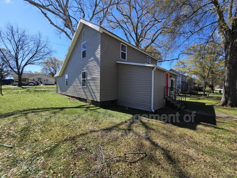 20 State Rd S - Photo 2 of 17