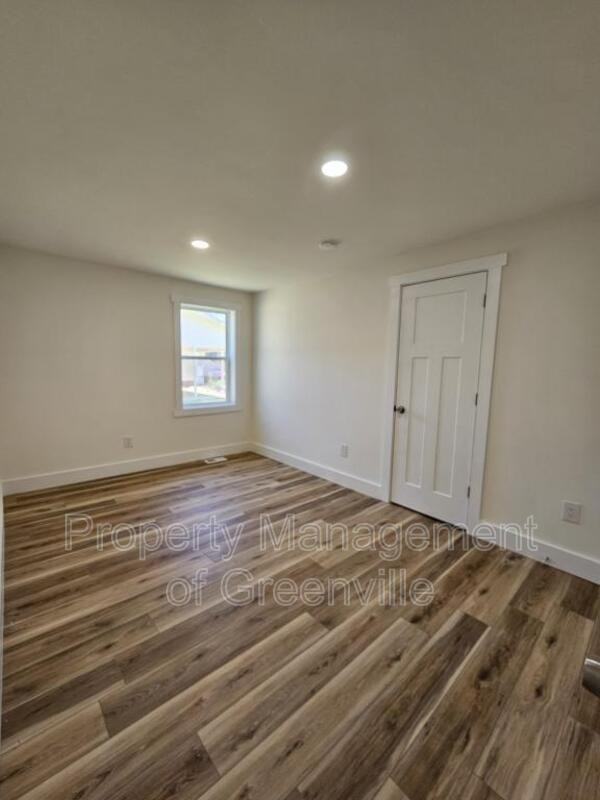 20 State Rd S - Photo 7 of 17