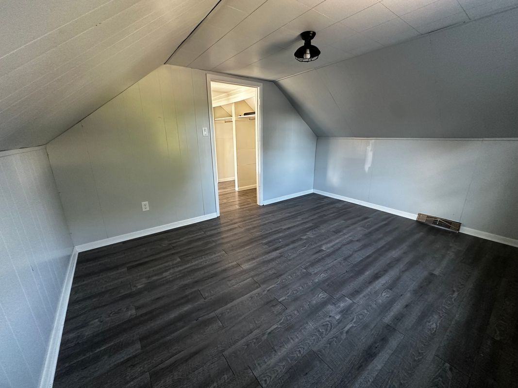 1502 Lake St - Photo 4 of 8