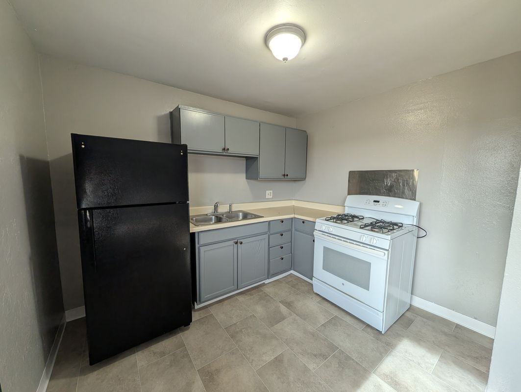 1588 Lansing St - Photo 2 of 9