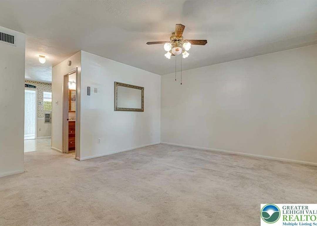 2264 Barness Dr - Photo 3 of 28