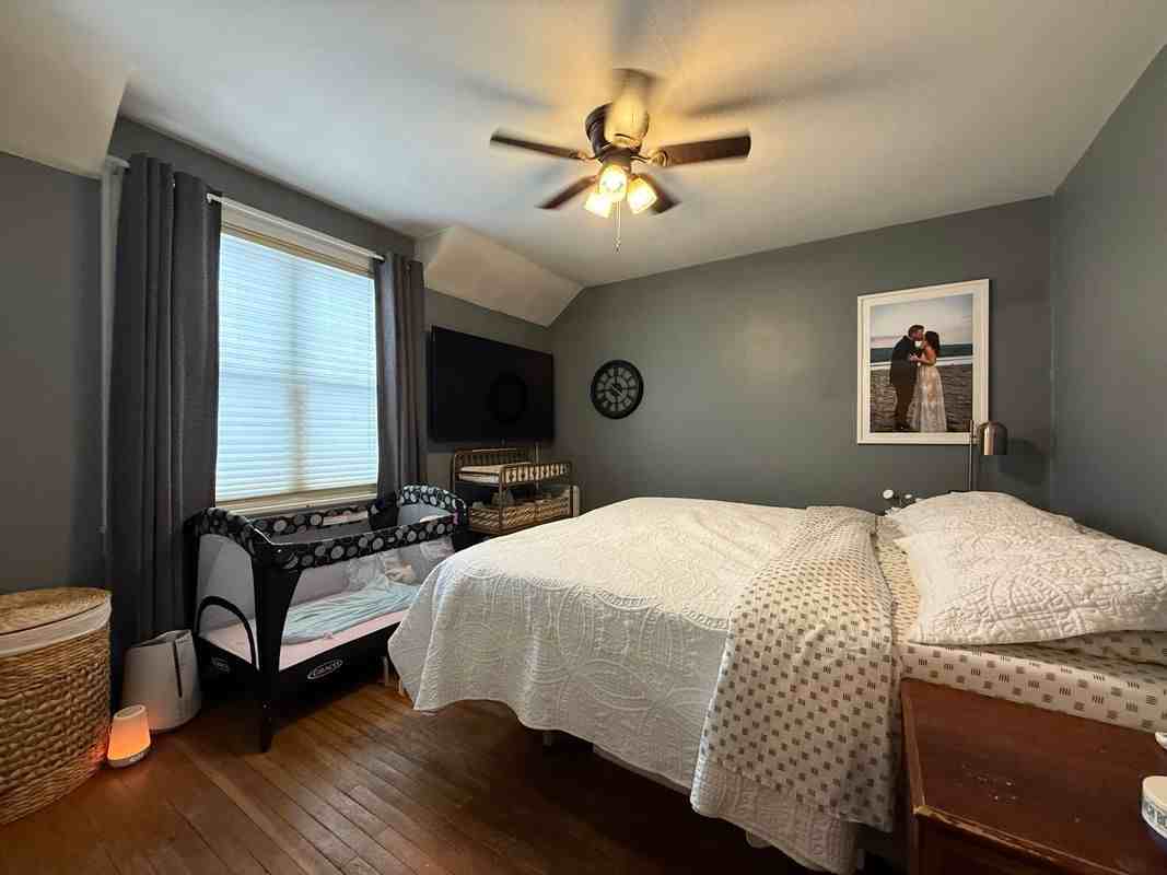 21 Baker St - Photo 3 of 22