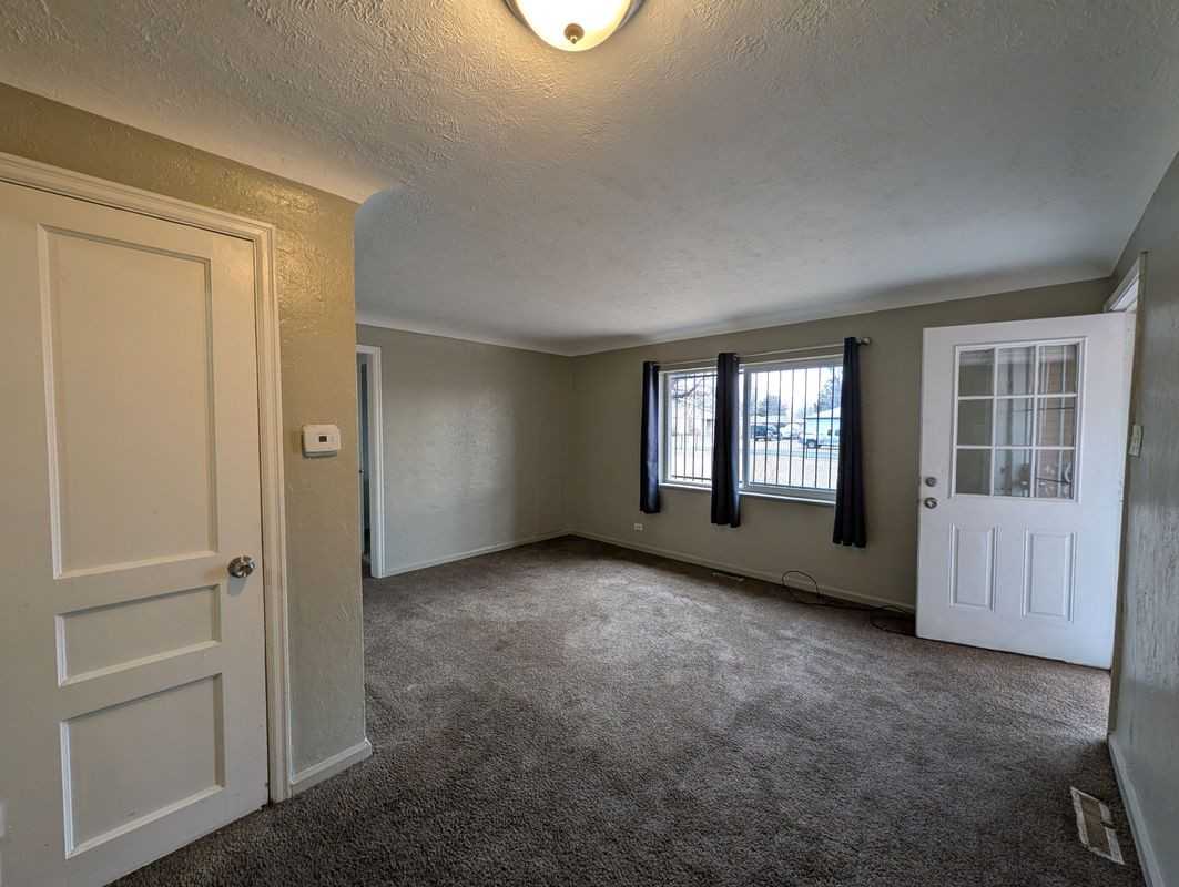 1537 Uinta St - Photo 6 of 14