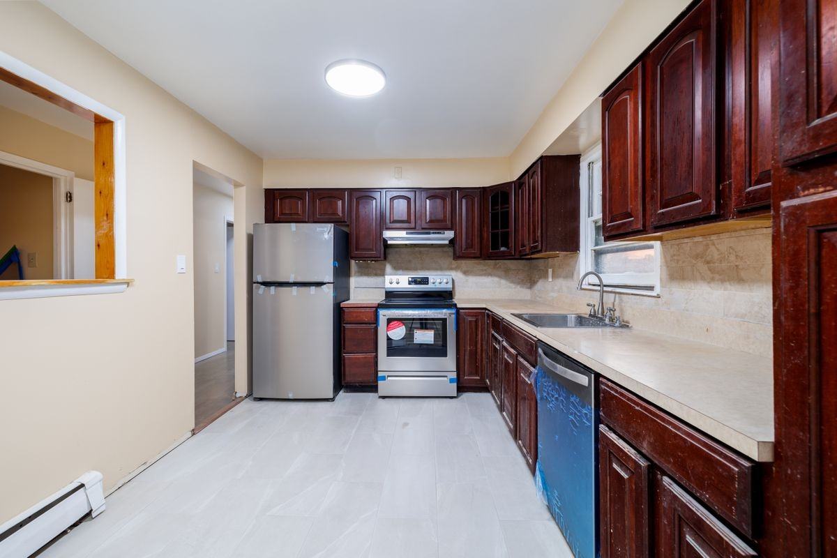 220 Benson Ave ##2 - Photo 7 of 12