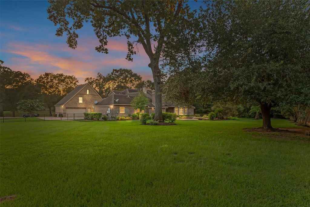 19309 Whispering Grv E - Photo 6 of 40