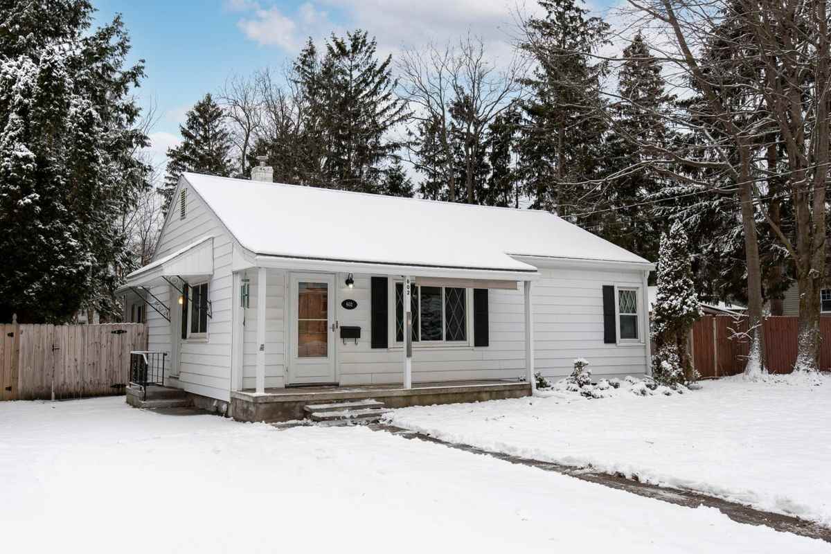 602 E Garden St - Photo 4 of 29