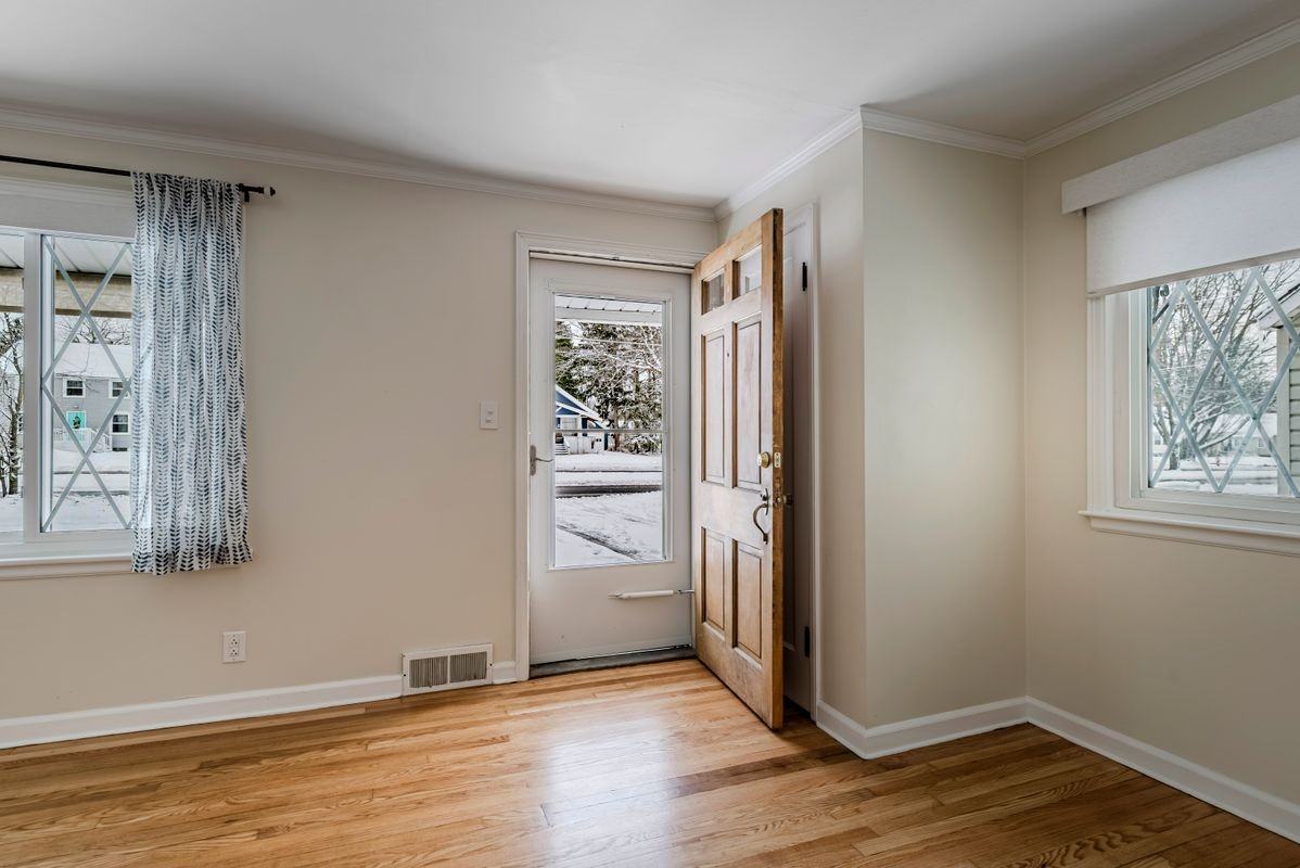 602 E Garden St - Photo 7 of 29