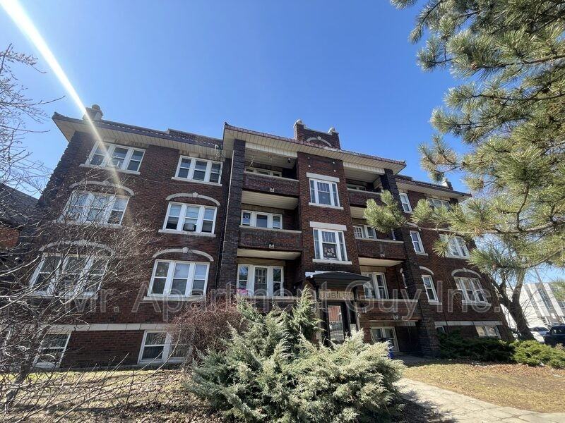 2 Balsam Ave S #2 - Photo 5 of 5