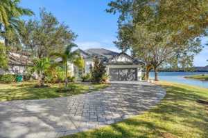 featured image of 10424 Nw 59th Pl
