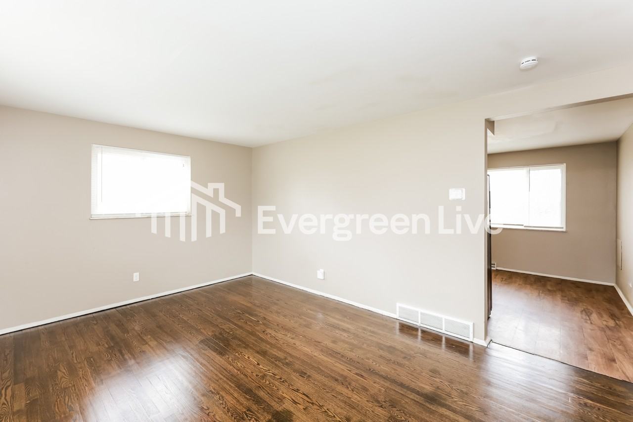 2321 Miles Rd - Photo 2 of 14