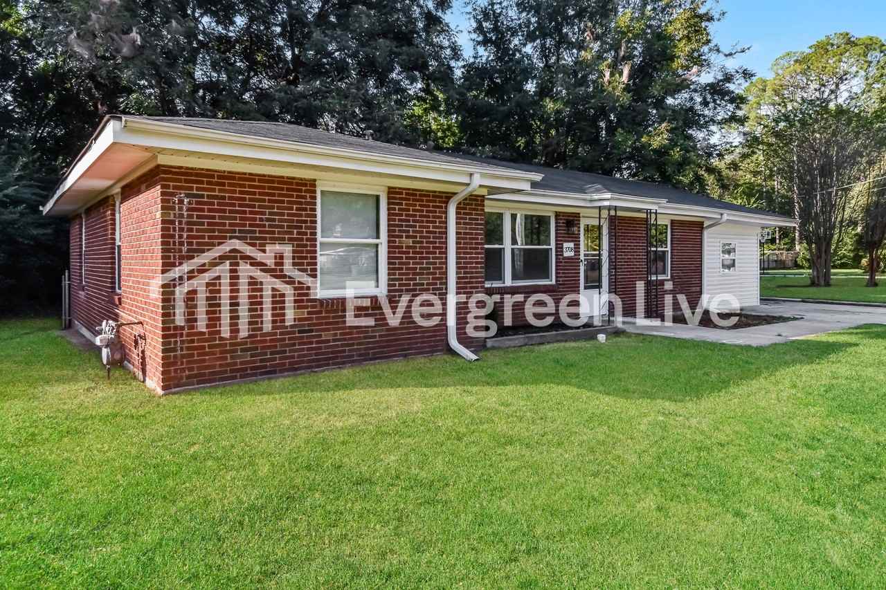 3708 Honeysuckle Rd - Photo 2 of 12