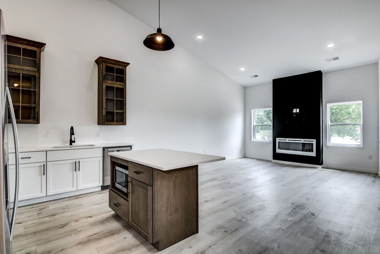 1270 3rd Street East - Photo 5 of 14