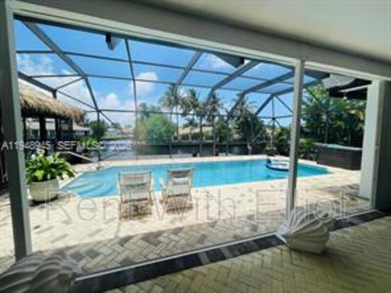 2827 Mckinley St - Photo 6 of 33