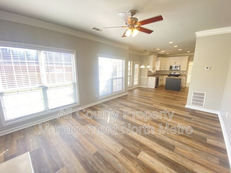 1610 Elgaen Place Dr - Photo 5 of 15