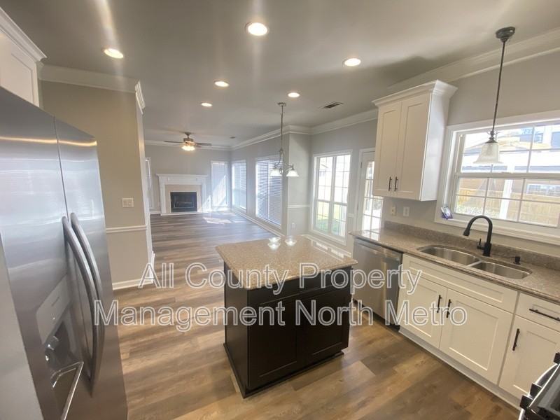 1610 Elgaen Place Dr - Photo 6 of 15