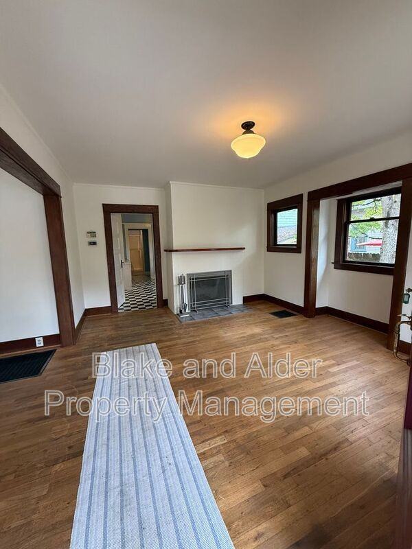 7824 Se 11th Ave - Photo 5 of 36