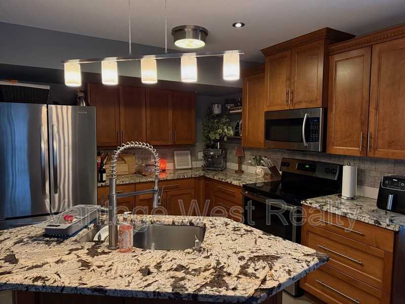 2861 Auburn Rd - Photo 4 of 10