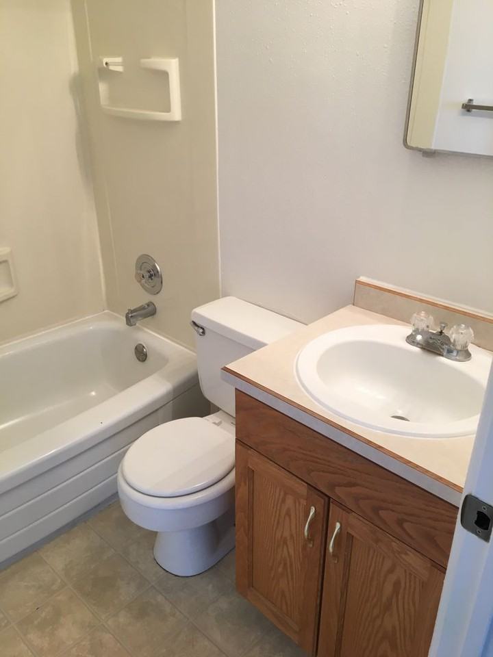 2310 10th St S - Photo 4 of 12