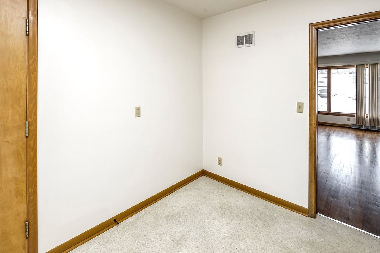 6650 Military Ave - Photo 7 of 22