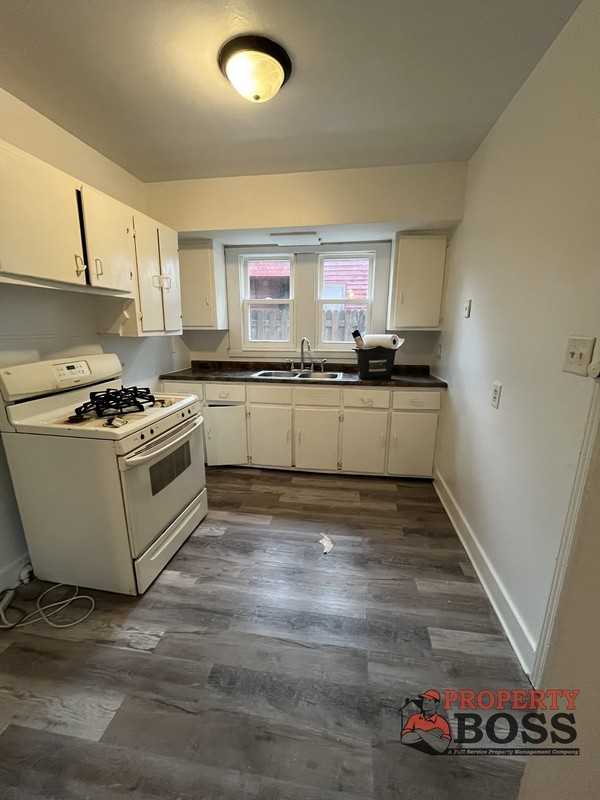 353 S Hamilton St - Photo 6 of 12