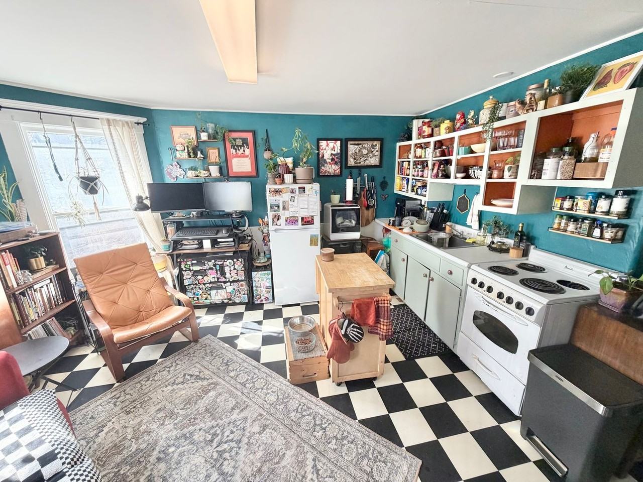 45 N Winooski Ave - Photo 3 of 11