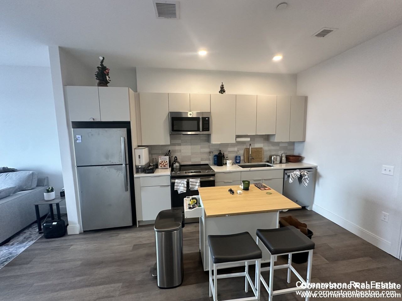 Dorchester Ave #409 - Photo 4 of 9