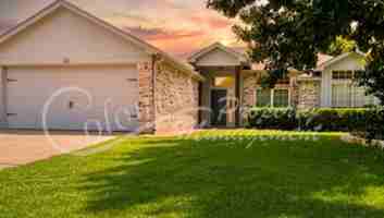 featured image of 2305 Stratford Dr