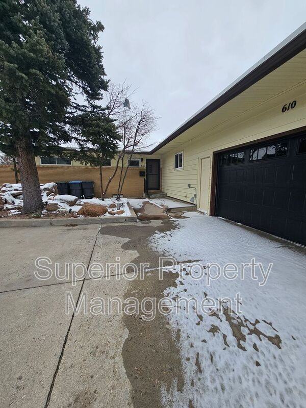 610 Vista Ln - Photo 2 of 19