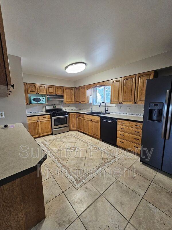 610 Vista Ln - Photo 4 of 19