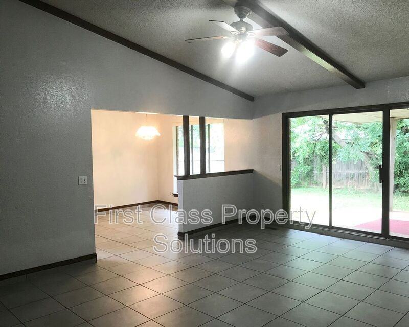 5316 Nw 111th Ter - Photo 5 of 45