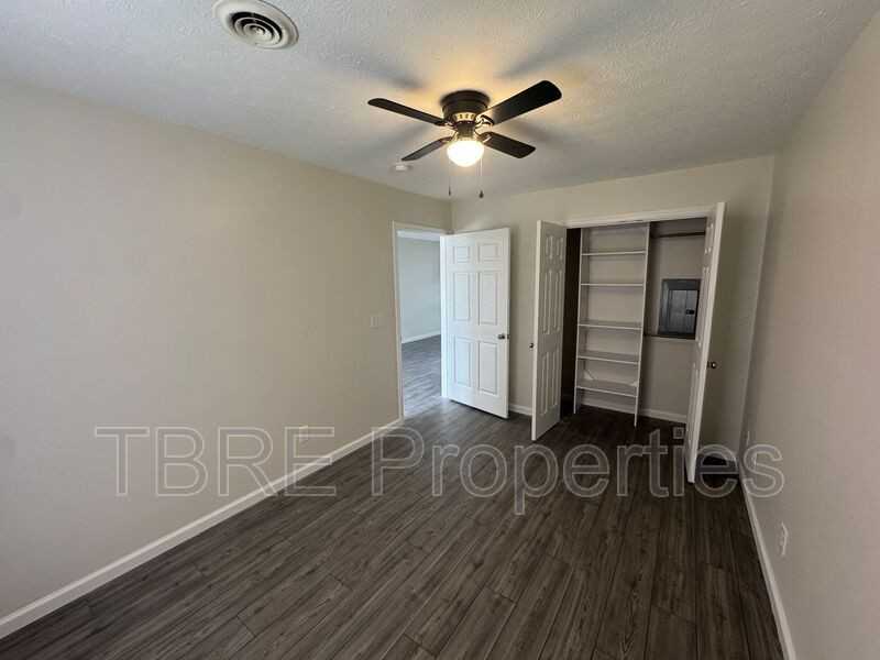 700 Jefferson St #3 - Photo 3 of 7