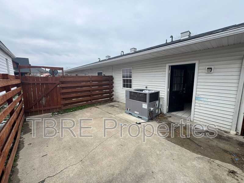 700 Jefferson St #3 - Photo 7 of 7