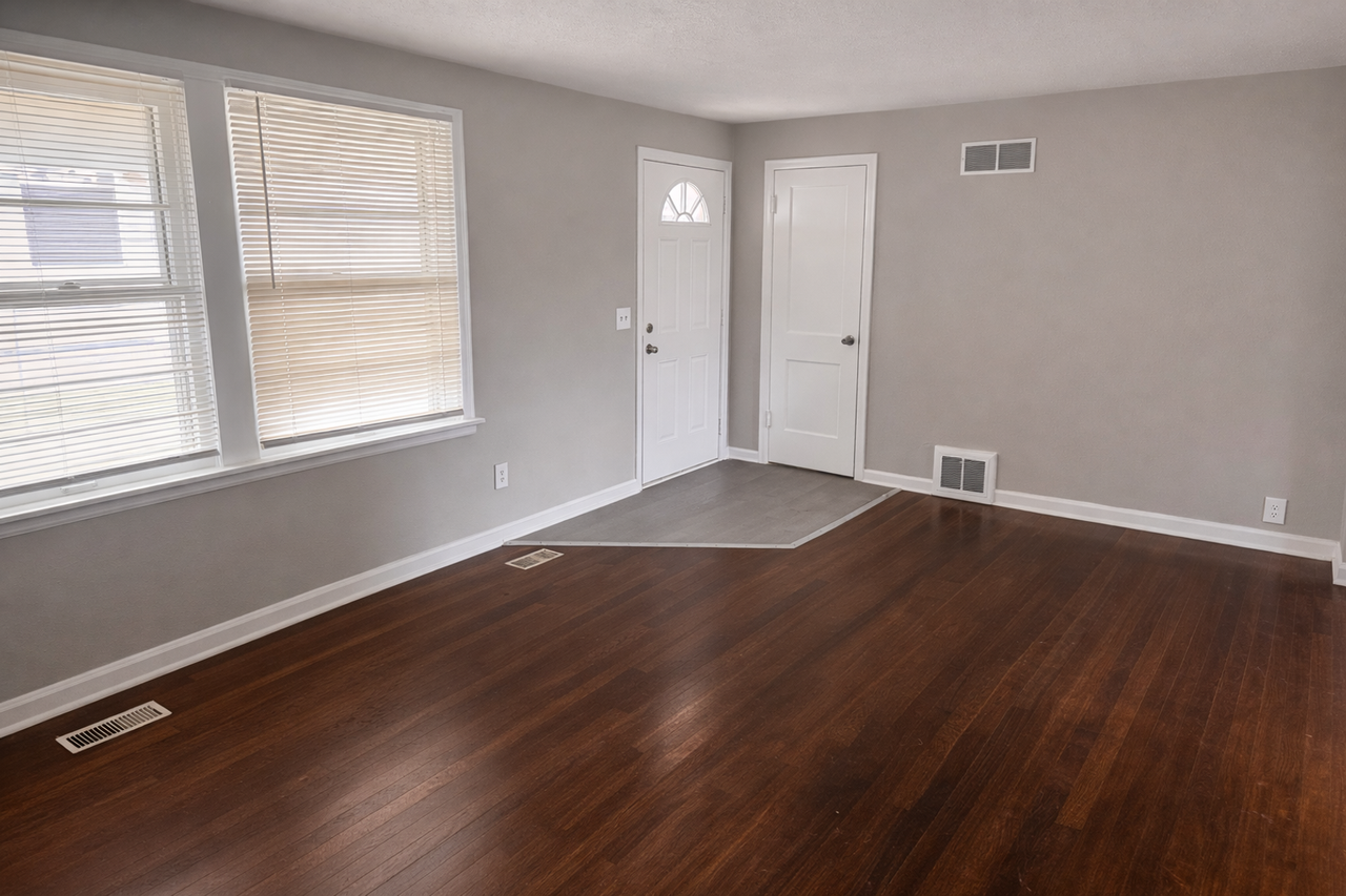 3810 Pittman Rd - Photo 2 of 16