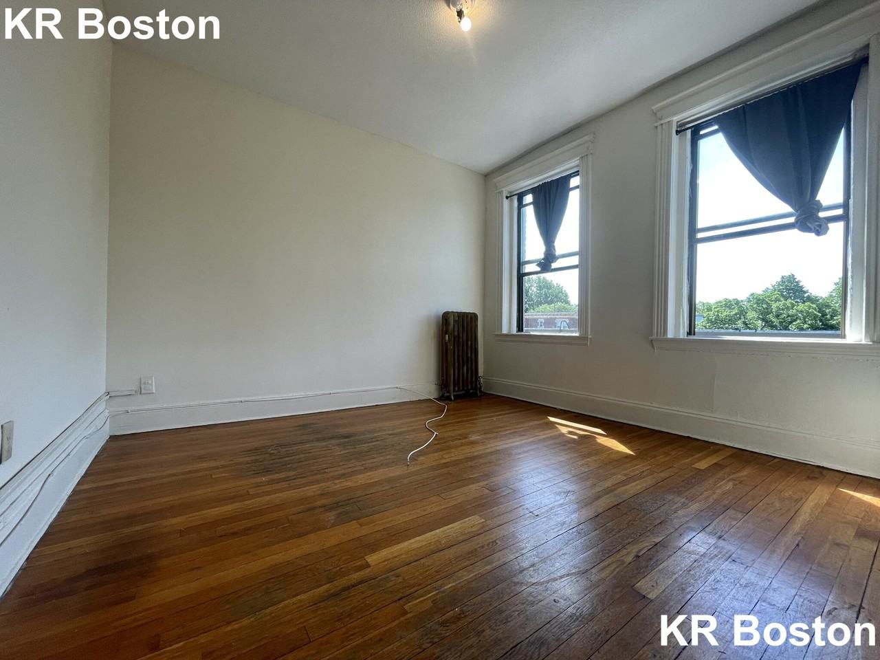 Commonwealth Ave #37 - Photo 2 of 8