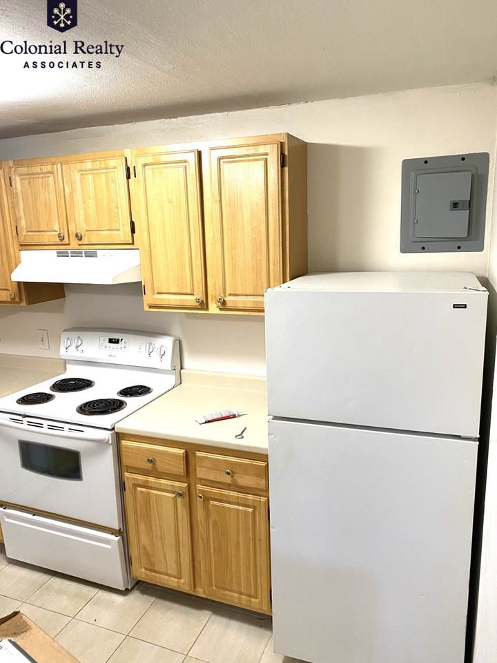 10 Riverside St #G4 - Photo 3 of 20