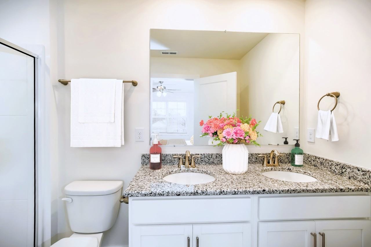 2452 Legg Crk Ln - Photo 4 of 18