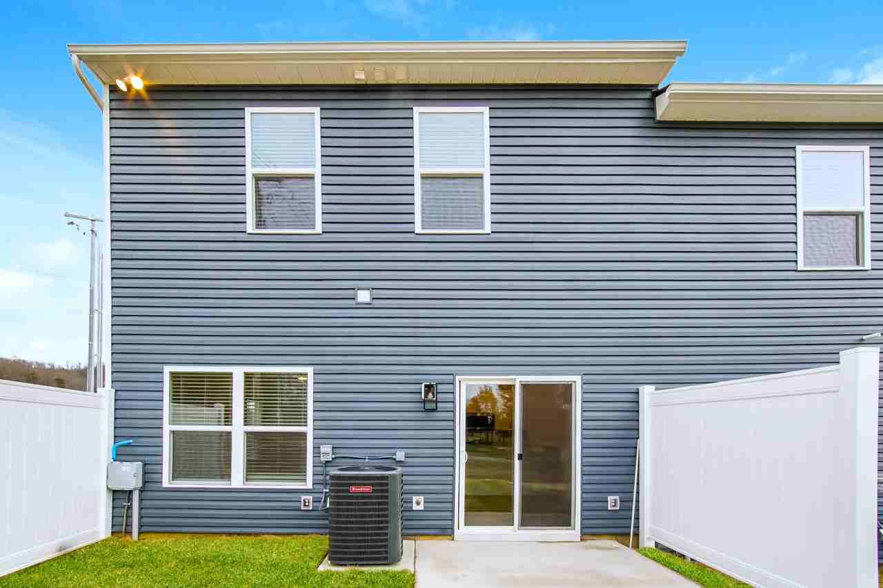 2452 Legg Crk Ln - Photo 7 of 18