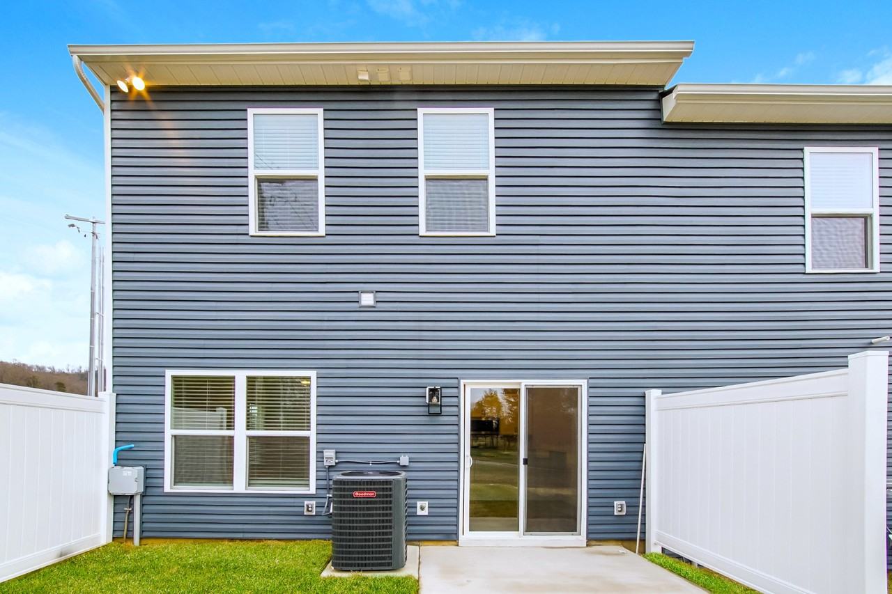 2444 Legg Crk Ln - Photo 7 of 18