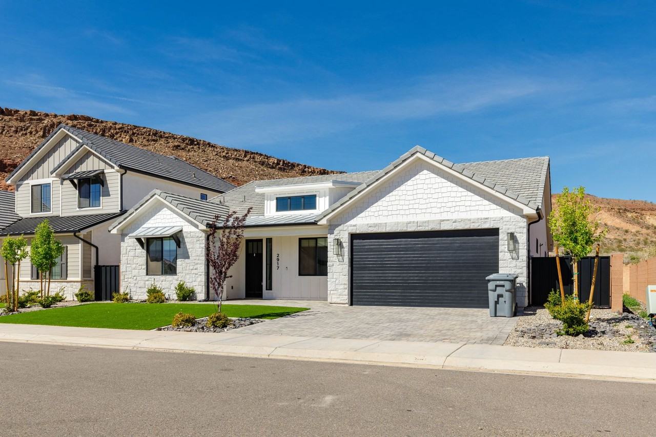 2917 E Rill Dr - Photo 3 of 26